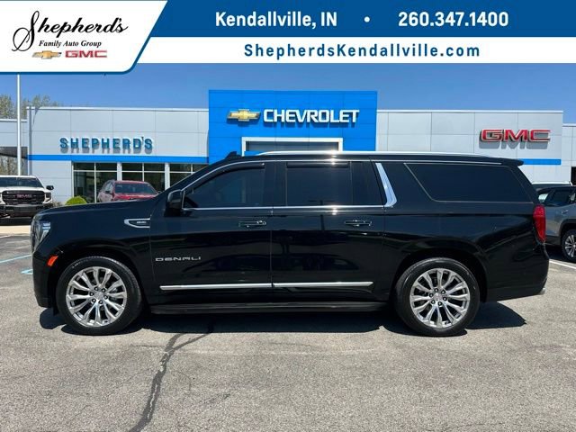 Used 2023 GMC Yukon XL Denali w/ Advanced Technology Package AWD/4WD image 1