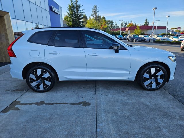 Certified 2024 Volvo XC60 T8 Plus w/ Protection Package Premier AWD/4WD image 4