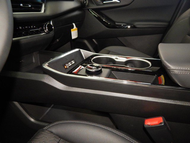 Used 2026 Chevrolet Equinox LT w/ Convenience Package II image 30