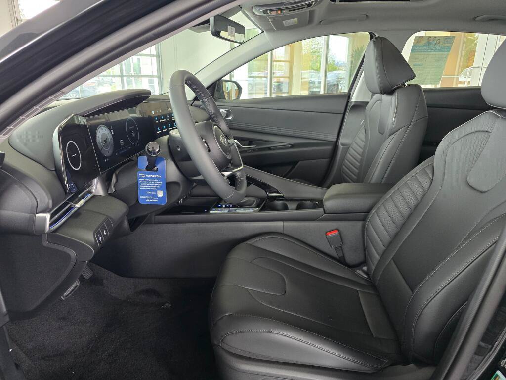 New 2026 Hyundai Elantra Limited FWD image 15