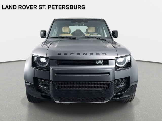 Used 2025 Land Rover Defender 110 V8 image 2