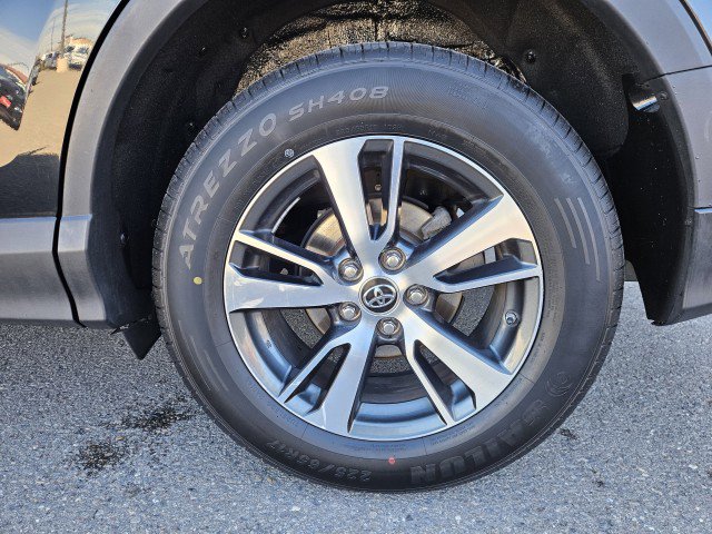 Used 2018 Toyota RAV4 XLE w/ Plus Extra Value Package image 27