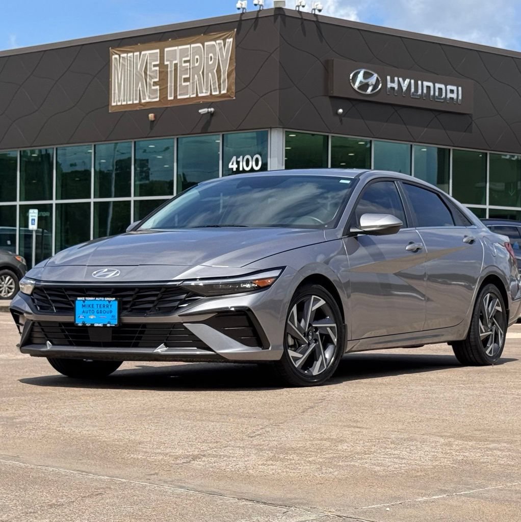 Certified 2025 Hyundai Elantra Limited