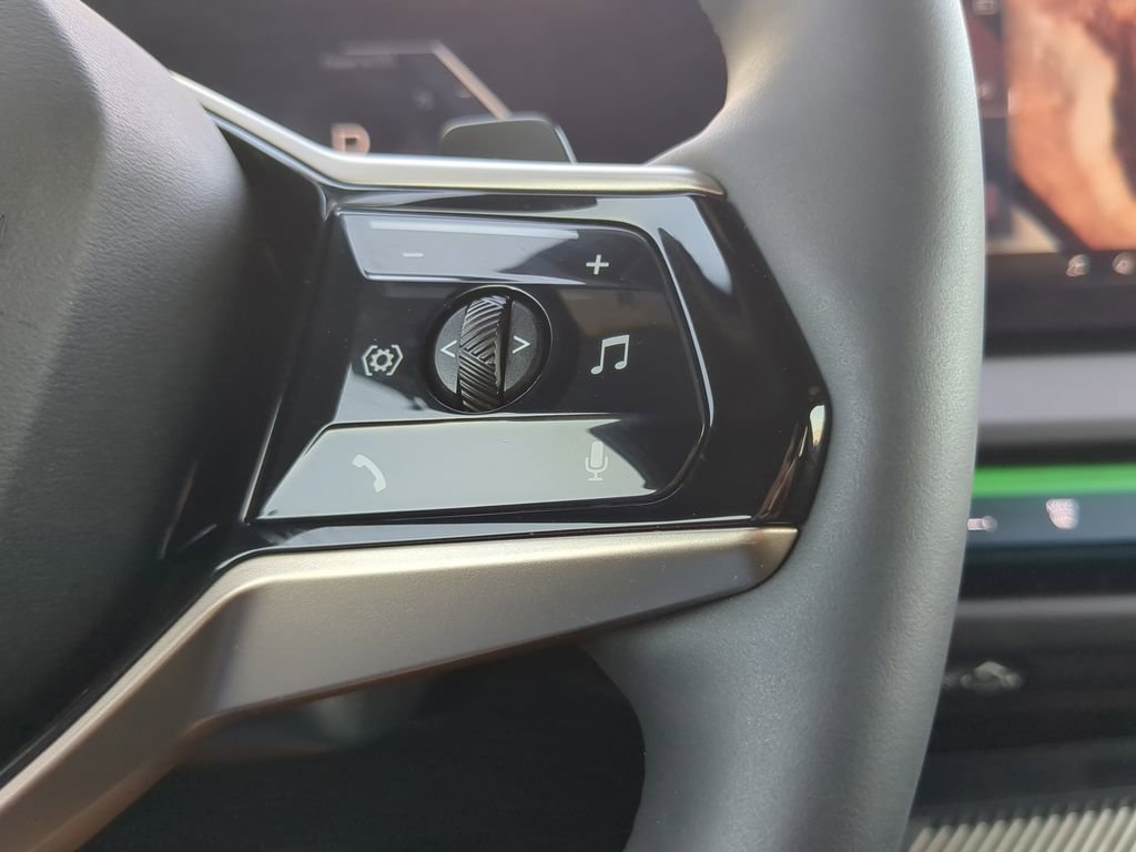 Used 2025 BMW X3 xDrive30i w/ Premium Package image 31