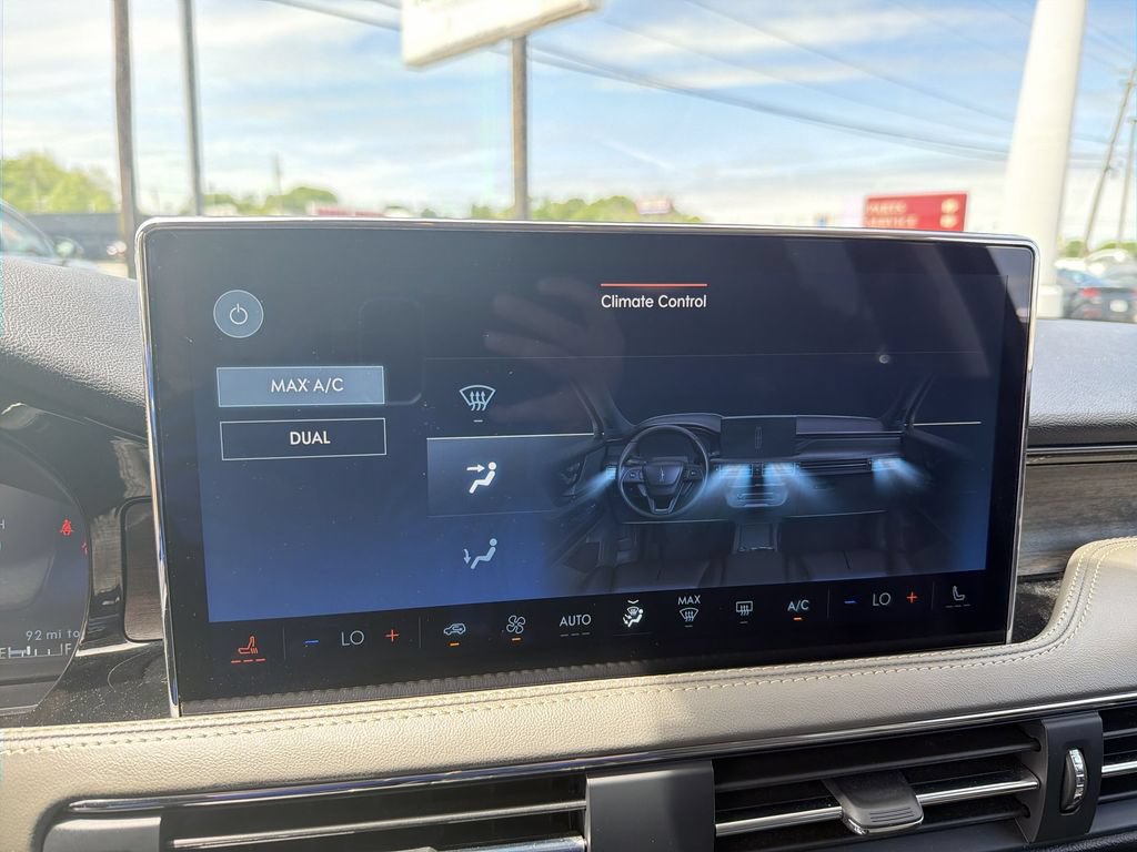 Used 2023 Lincoln Corsair Reserve AWD/4WD image 19