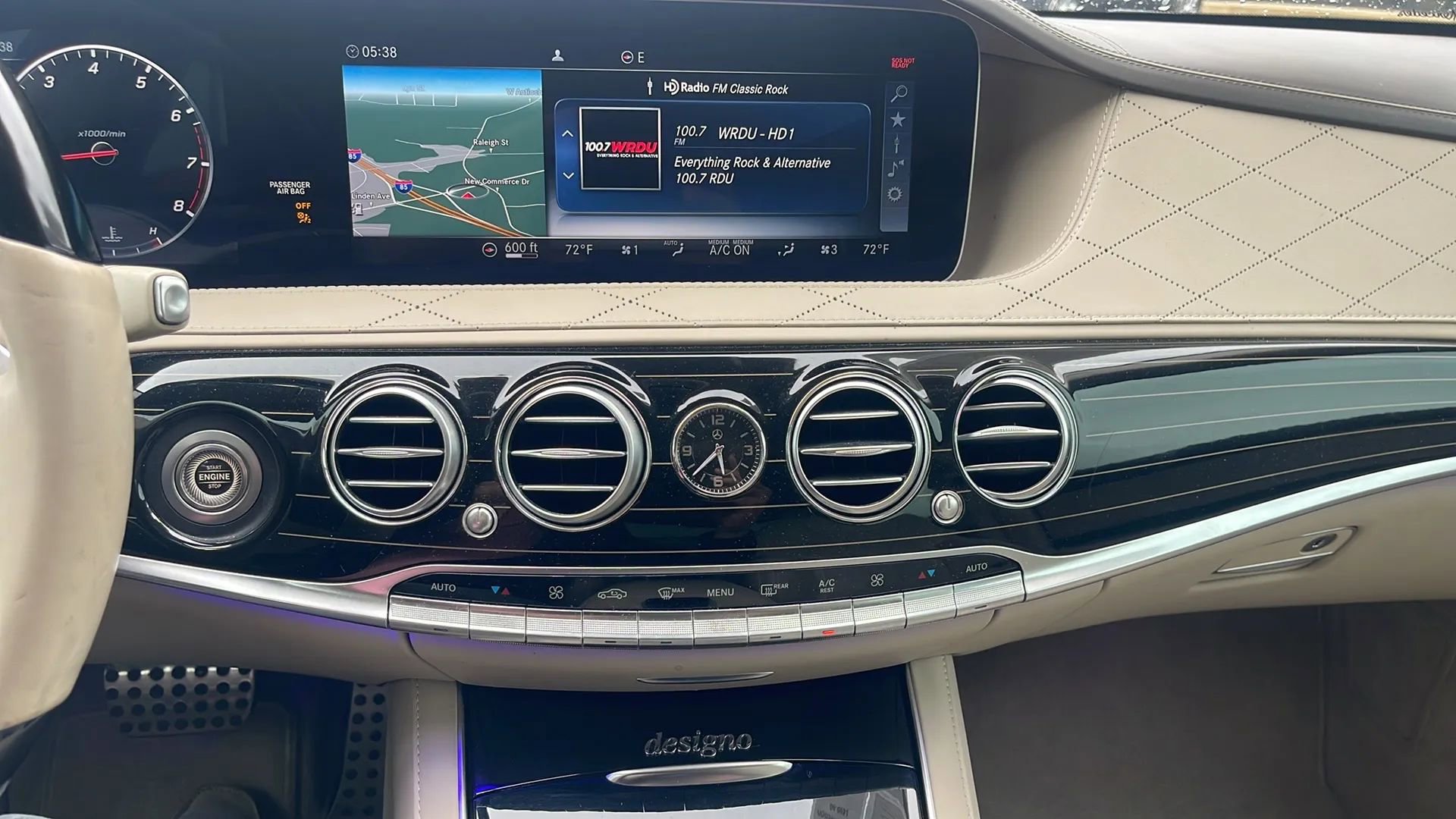 Used 2018 Mercedes-Benz S 560 Sedan image 18