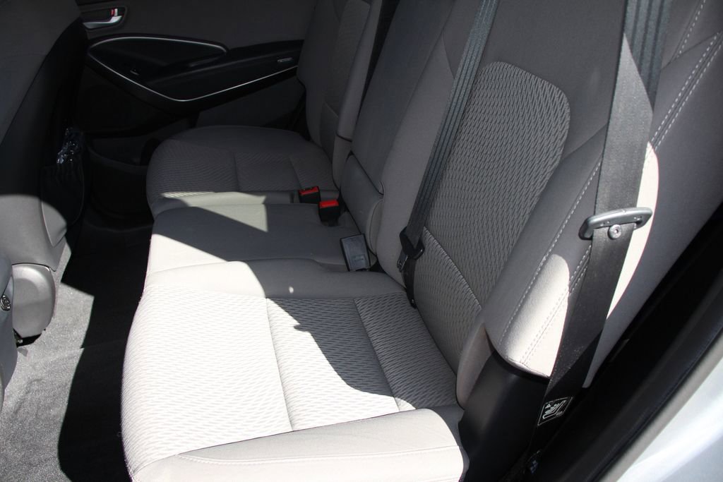Used 2018 Hyundai Santa Fe SE FWD image 21