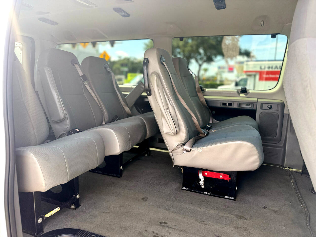 Used 2011 Ford E-150 and Econoline 150 E-150 XL image 10