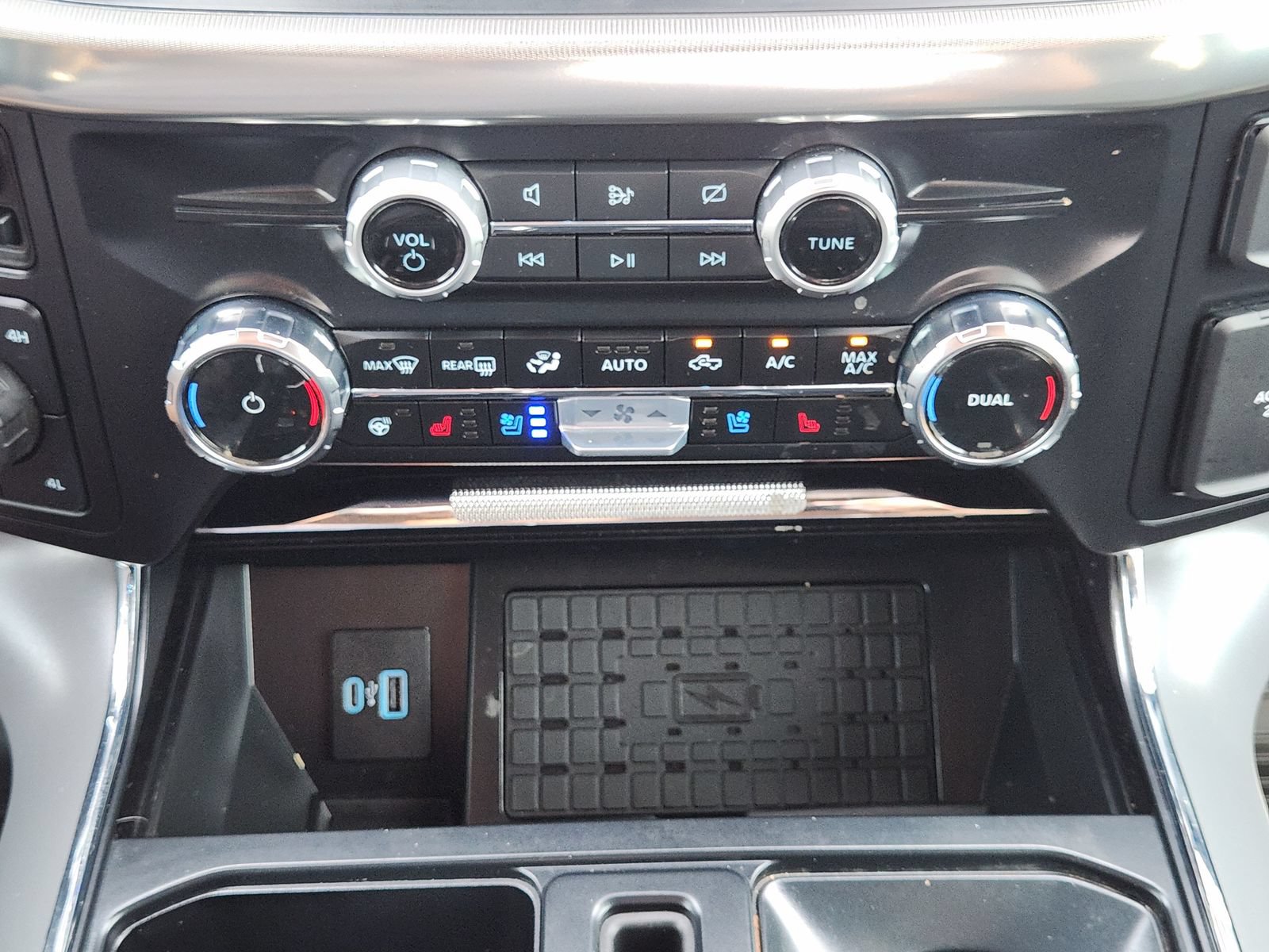 Used 2024 Ford F150 Lariat w/ Bed Utility Package AWD/4WD image 20