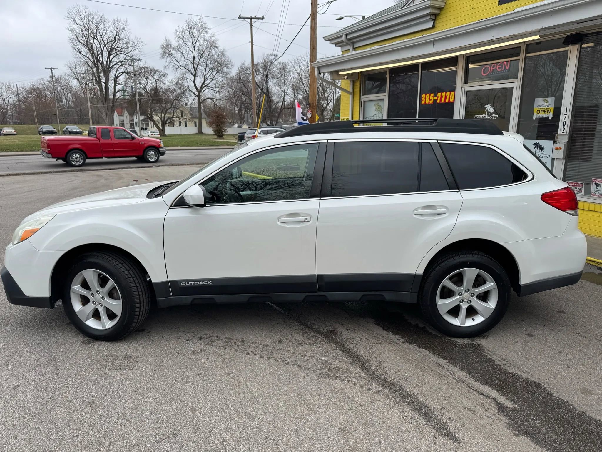 Used 2013 Subaru Outback 2.5i Premium image 3