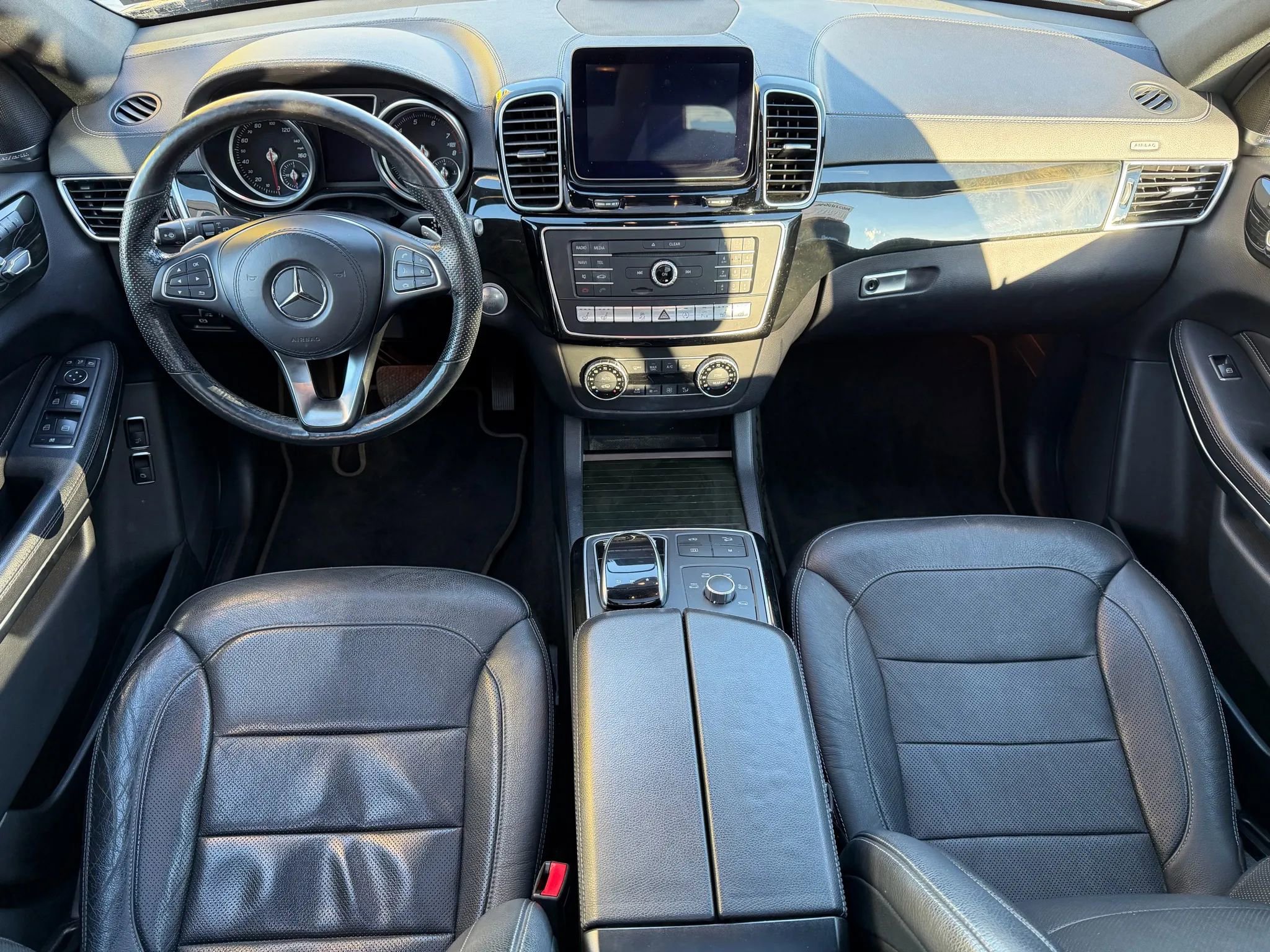 Used 2017 Mercedes-Benz GLS 550 4MATIC w/ Driver Assistance Package image 19