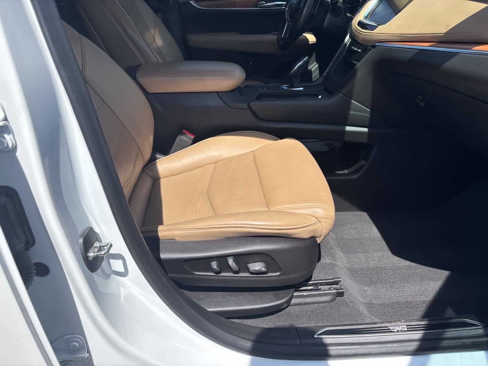 Used 2019 Cadillac XT5 Platinum AWD/4WD image 10