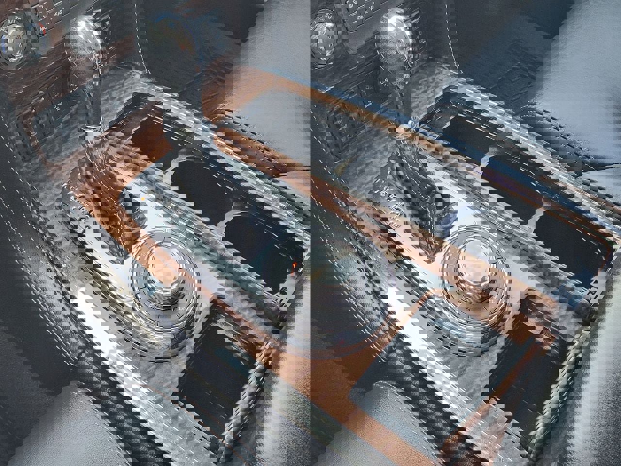 Used 2018 Nissan Armada SL w/ Moonroof Package image 19