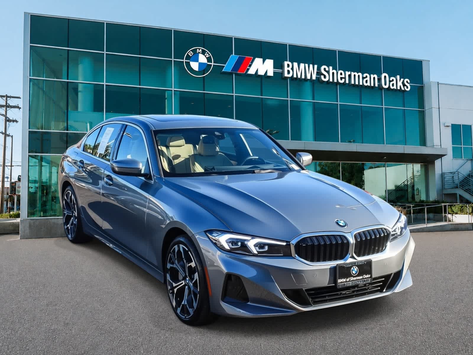 Used 2026 BMW 330i Sedan w/ Premium Package RWD image 3