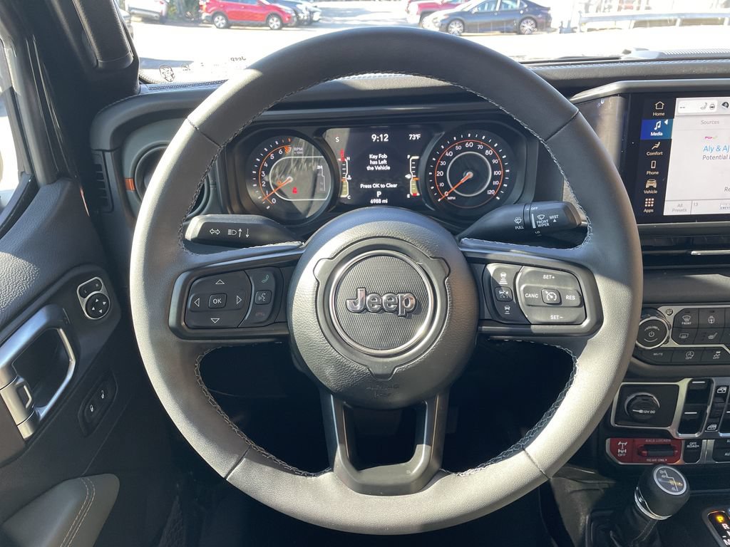 Certified 2025 Jeep Gladiator Mojave w/ Convenience Group AWD/4WD image 16