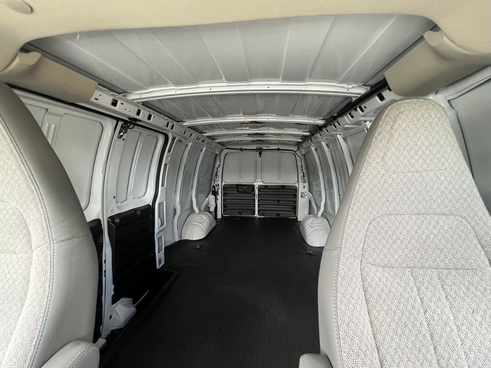 New 2026 GMC Savana 2500 Extended RWD image 32