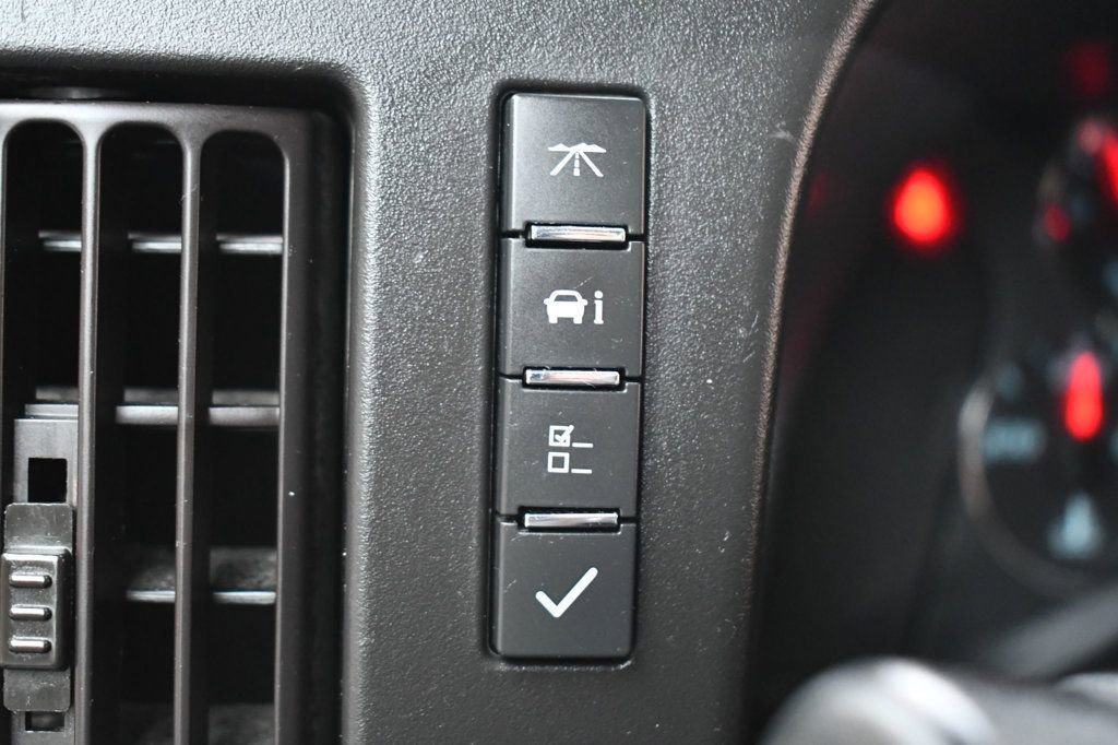 Used 2022 Chevrolet Express 3500 LS image 24