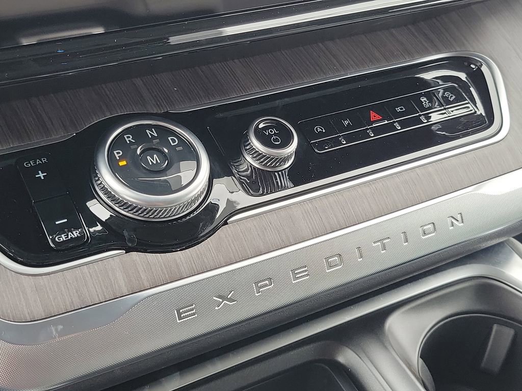 New 2026 Ford Expedition Platinum AWD/4WD image 24