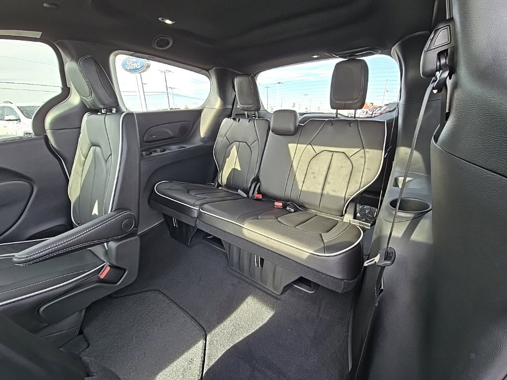 New 2026 Chrysler Pacifica Limited w/ S Appearance Package image 46