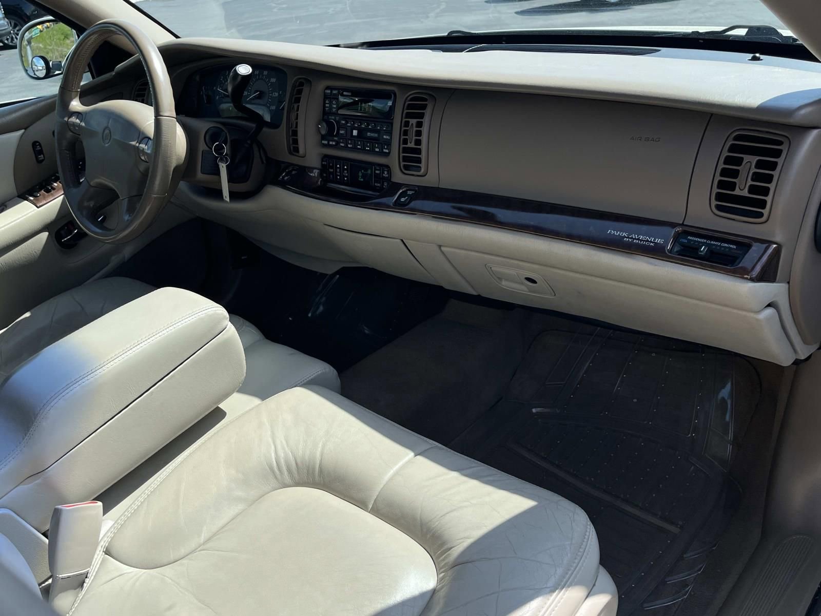 Used 2004 Buick Park Avenue FWD image 22