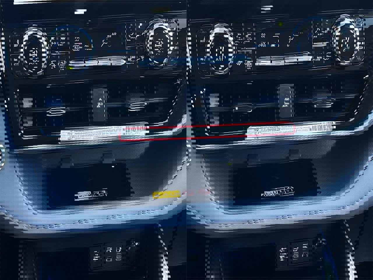 Used 2025 Toyota Highlander Platinum image 18