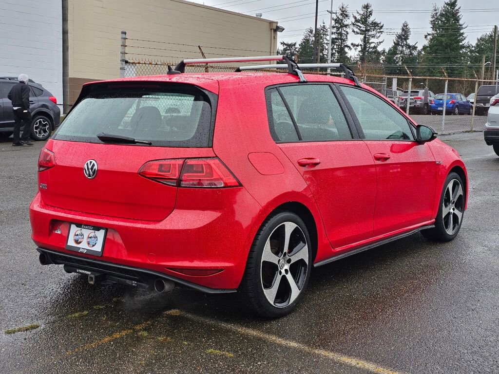 Used 2015 Volkswagen Golf image 8