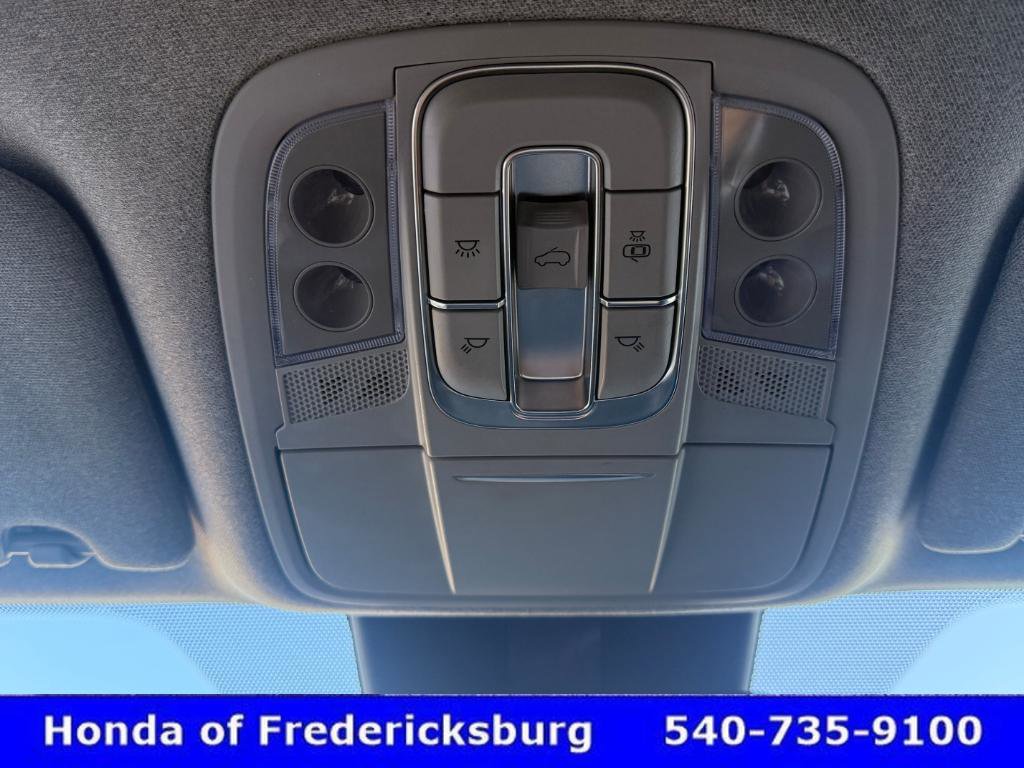 Used 2020 Hyundai Santa Fe Limited image 30