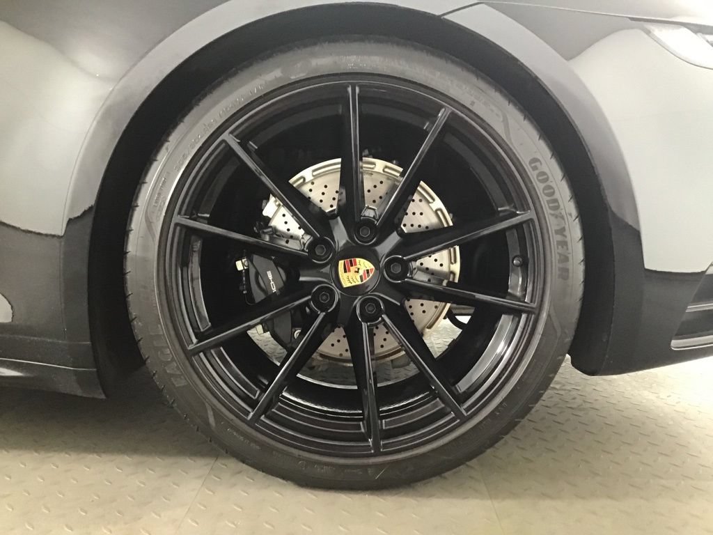Certified 2024 Porsche 911 Targa 4 AWD/4WD image 12
