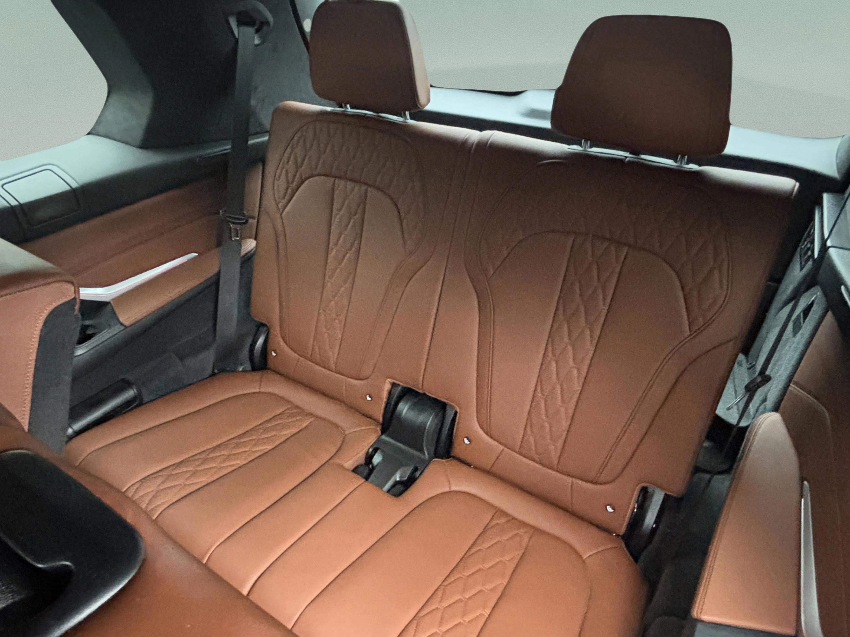 Used 2024 BMW X7 M60i image 31
