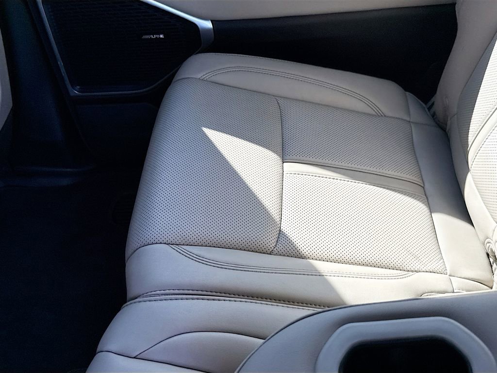 Used 2024 Jeep Wagoneer Series II w/ Flexible Seating Group image 29