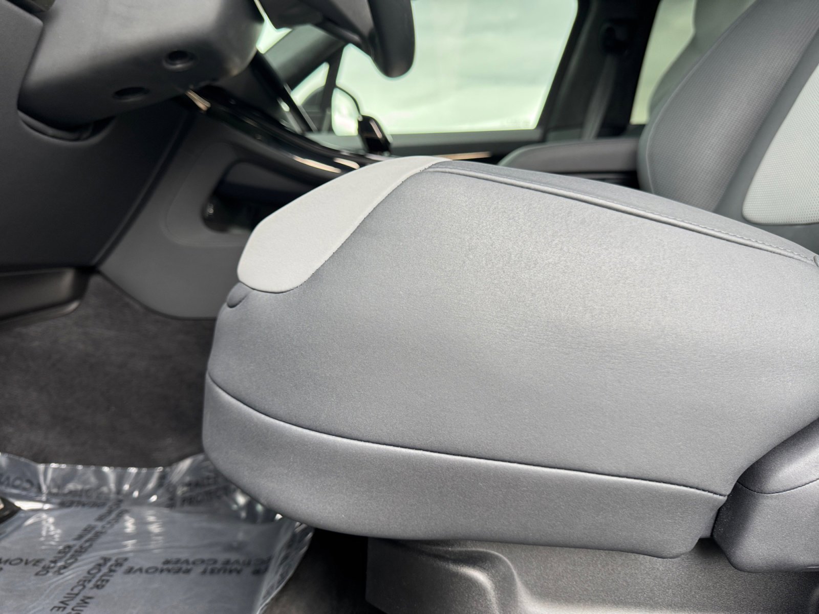 Used 2025 Land Rover Range Rover Sport SV Edition Two image 14