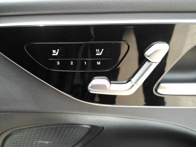 Used 2024 Mercedes-Benz C 300 Sedan image 23