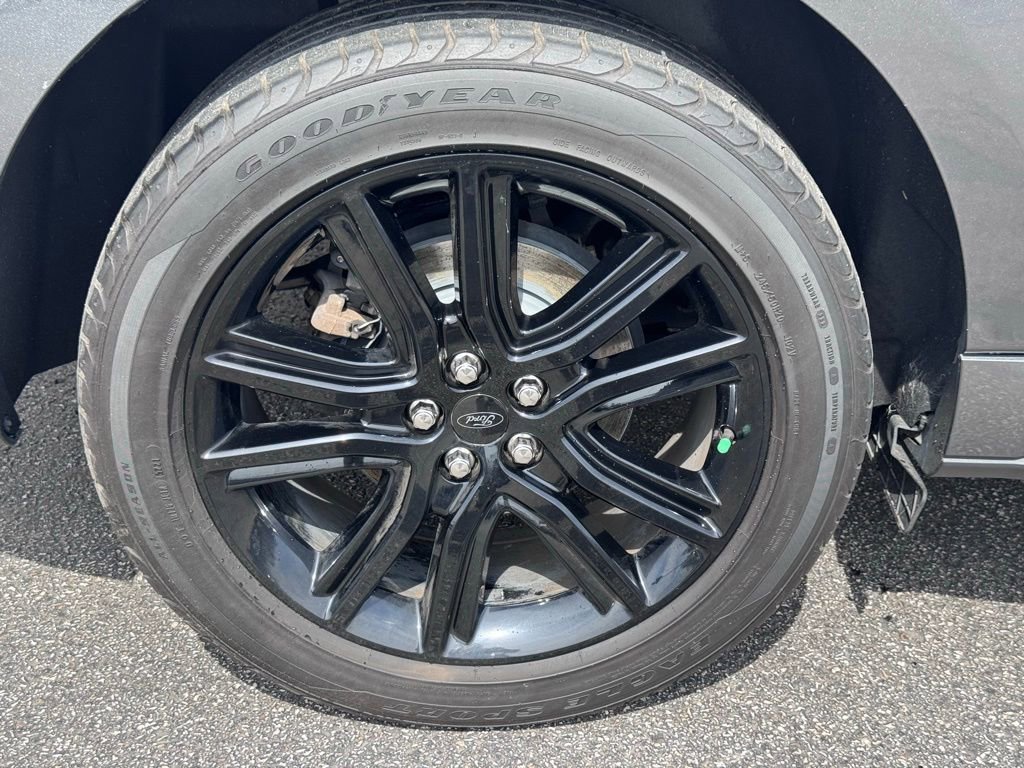 Certified 2020 Ford Edge ST-Line w/ Cold Weather Package AWD/4WD image 53