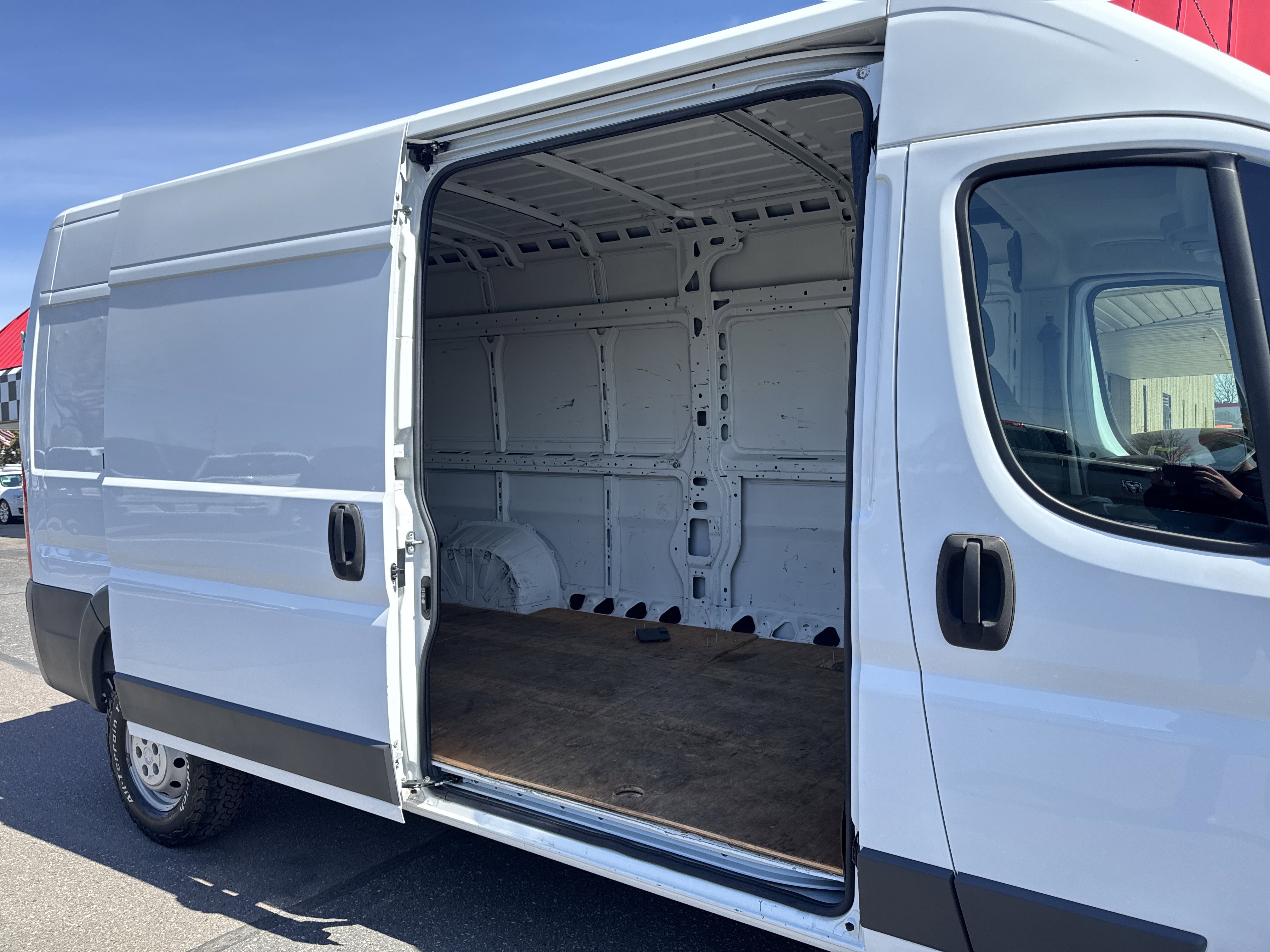 Used 2015 RAM ProMaster 3500 w/ Interior Convenience Group image 27