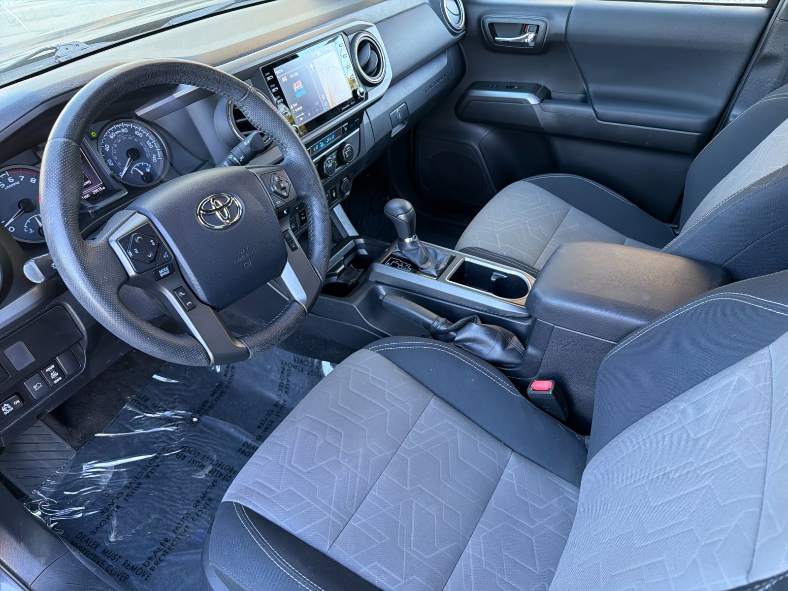 Used 2020 Toyota Tacoma TRD Off-Road w/ Technology Package RWD image 9