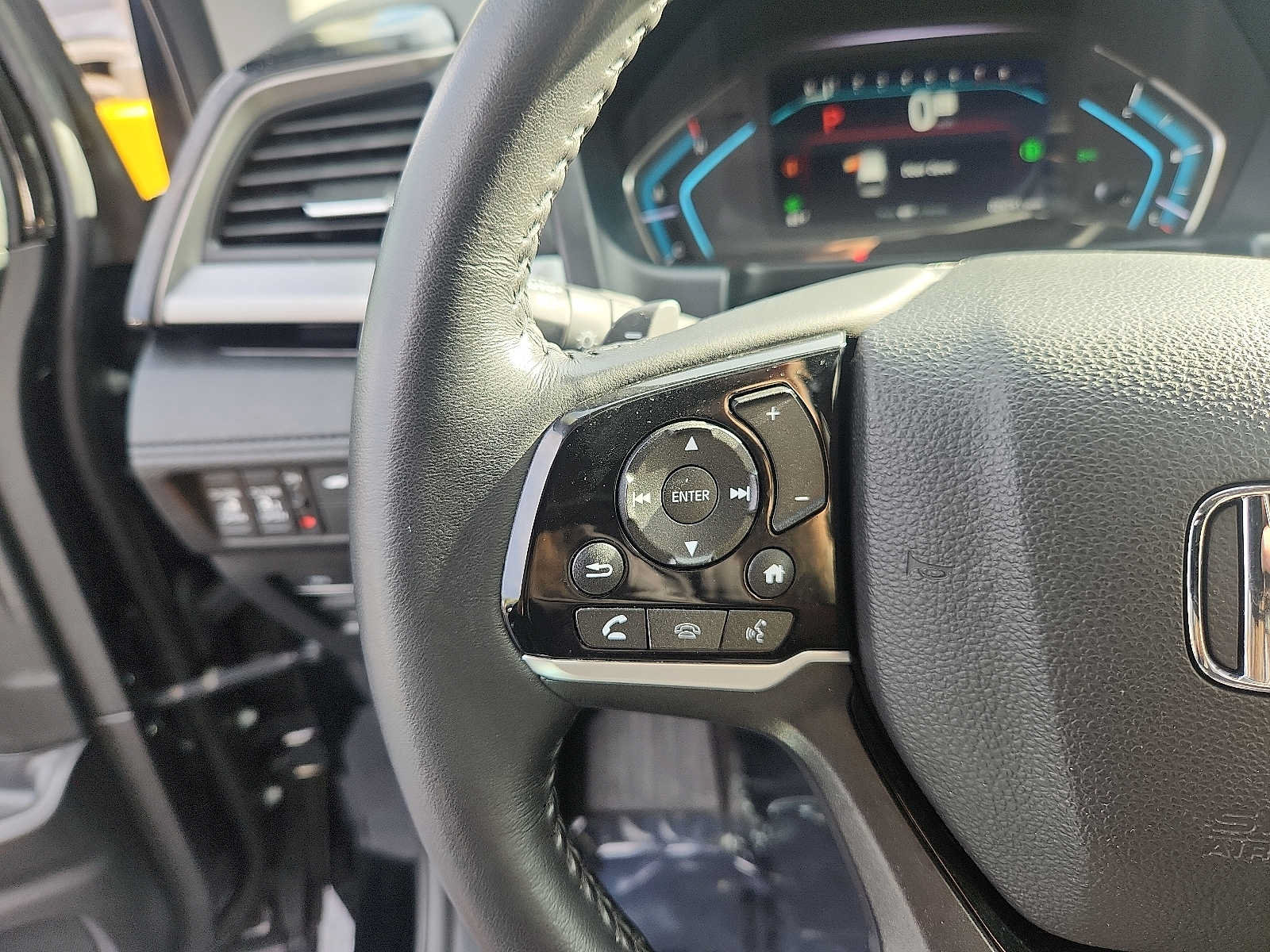 Certified 2023 Honda Odyssey Touring image 20