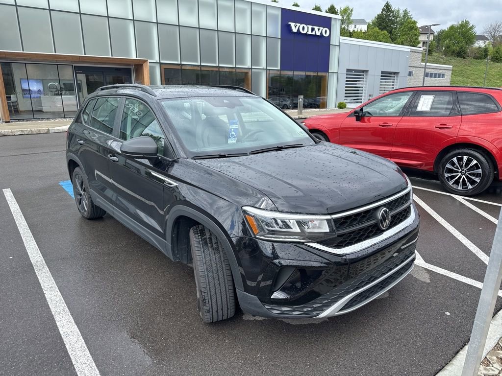 Used 2024 Volkswagen Taos S FWD image 3