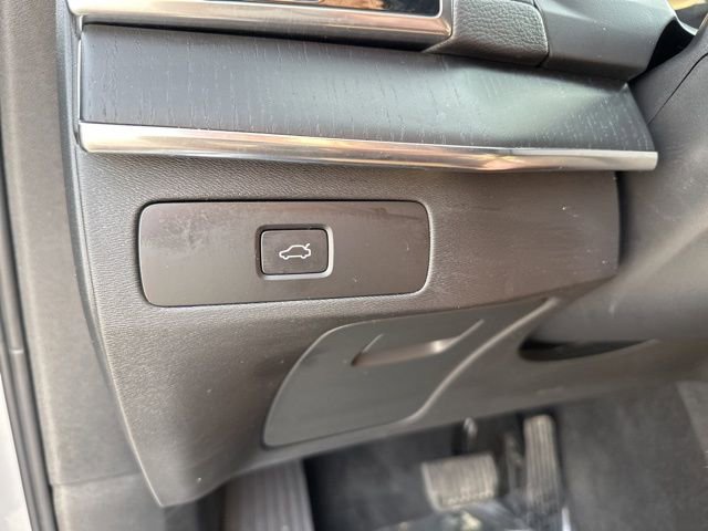 Certified 2024 Volvo XC90 B6 Ultimate w/ Protection Package image 32