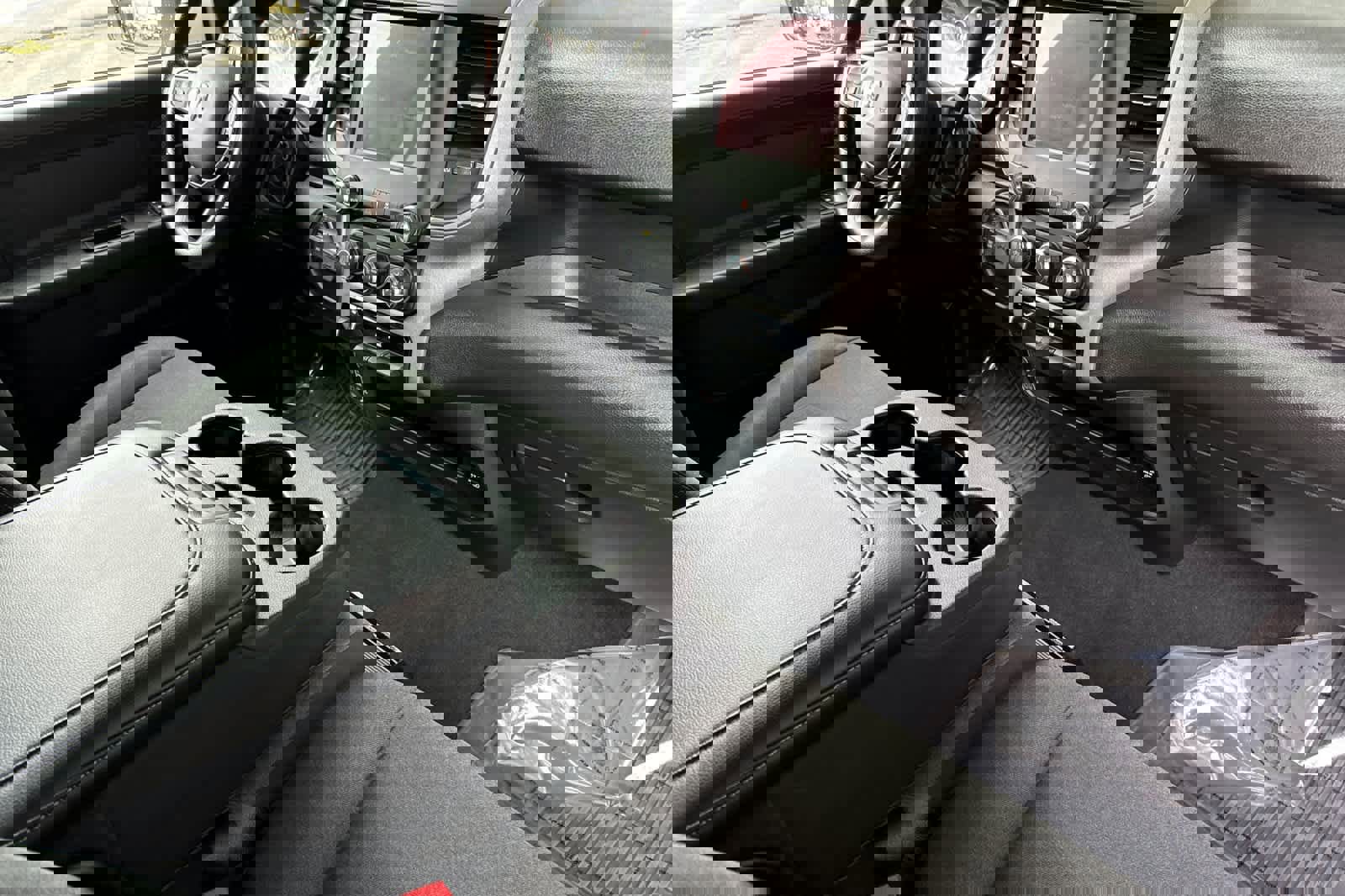 Used 2024 RAM 3500 Tradesman w/ Chrome Appearance Group image 15