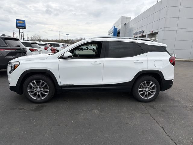Used 2024 GMC Terrain SLT image 7