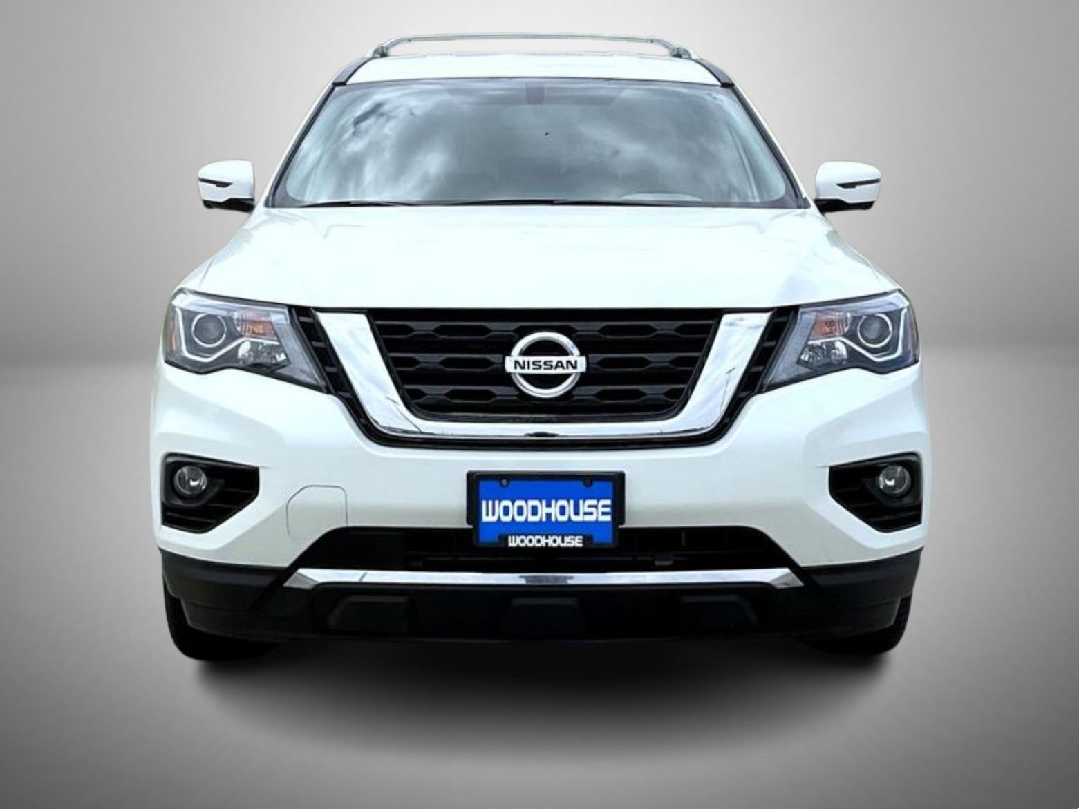 Used 2018 Nissan Pathfinder SL AWD/4WD image 2
