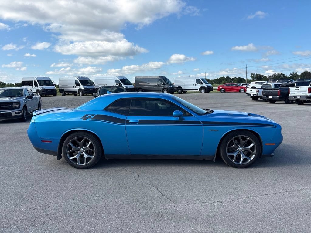 Used 2015 Dodge Challenger R/T Plus RWD image 2