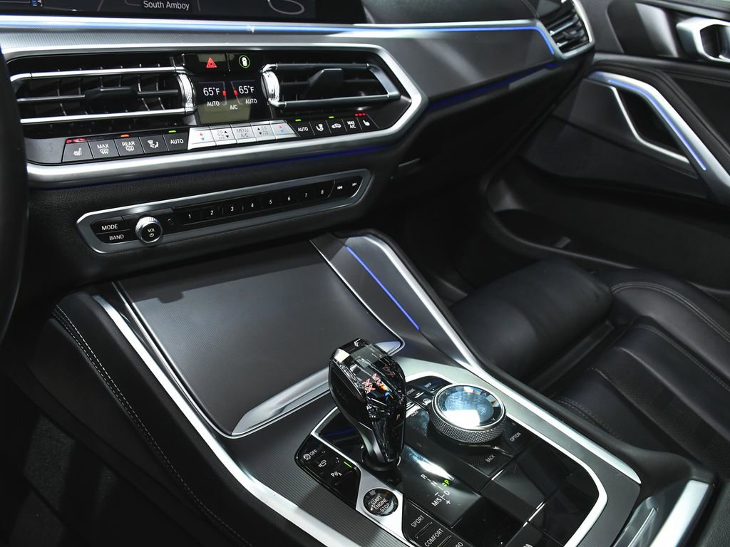 Used 2022 BMW X6 xDrive40i w/ Executive Package image 48