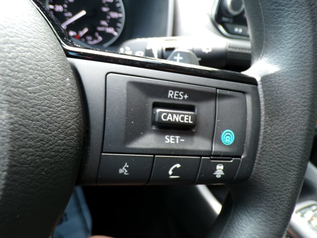 Used 2022 Nissan Rogue SV AWD/4WD image 28