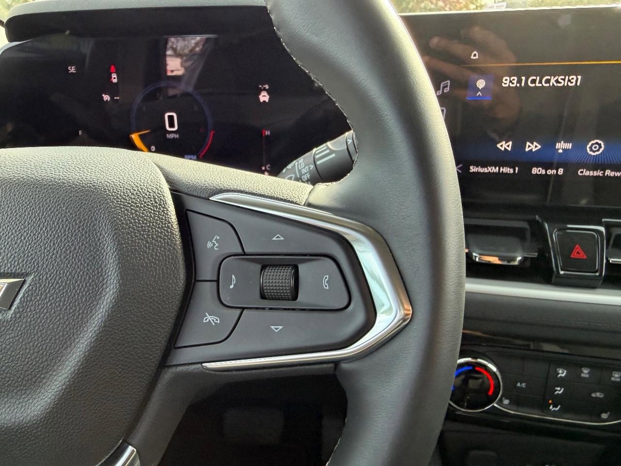 Used 2025 Chevrolet TrailBlazer LT w/ LT Cold Weather Package image 13