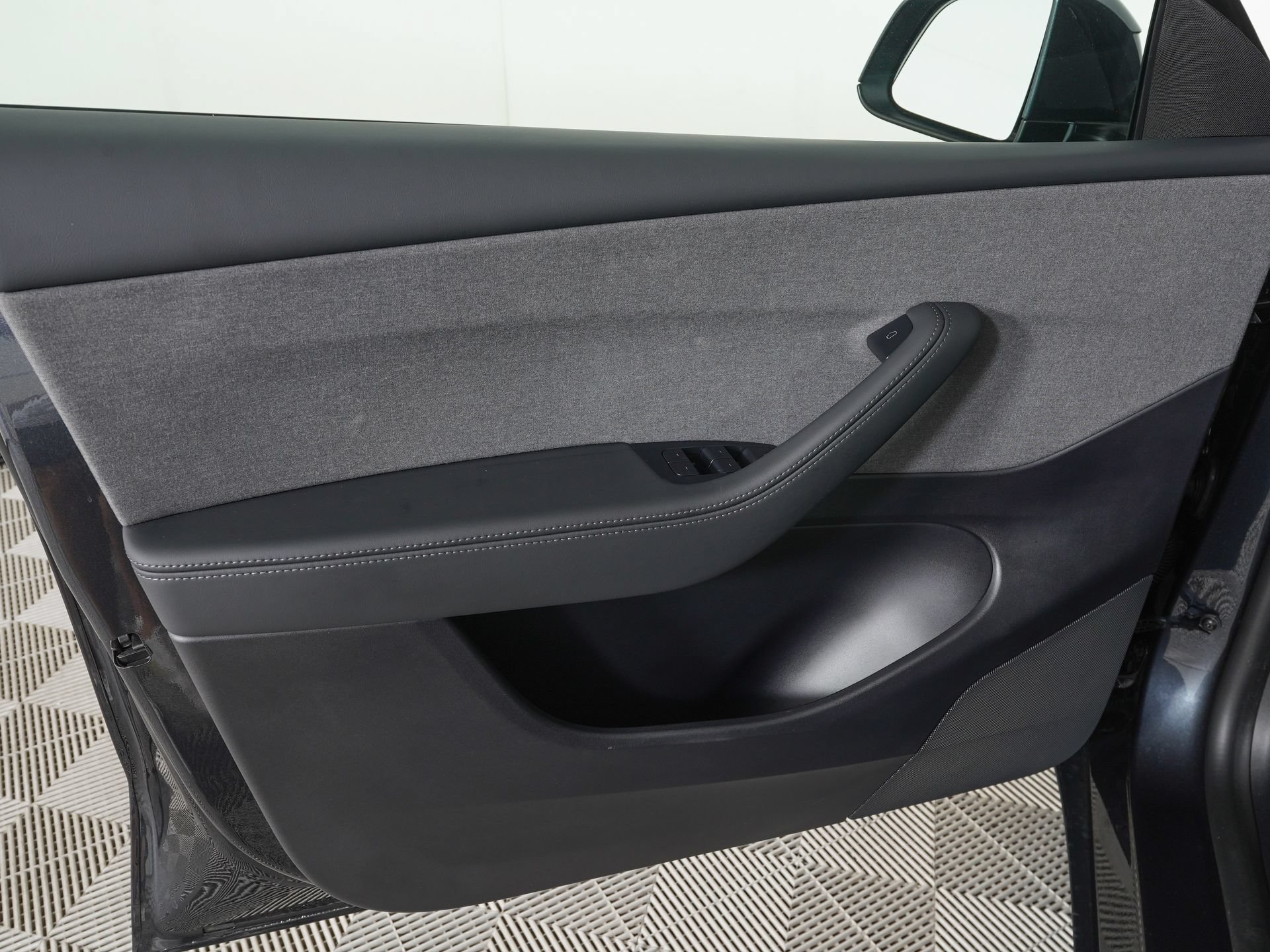 Used 2026 Tesla Model Y 2WD image 14