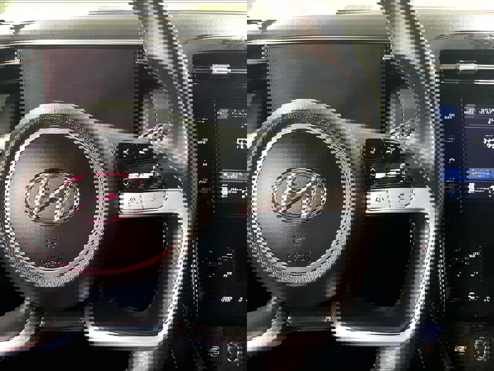 Certified 2023 Hyundai Tucson SEL w/ Convenience Package AWD/4WD image 24