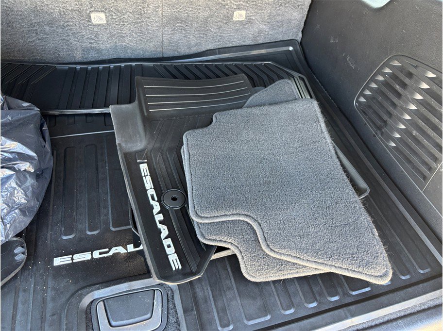 Used 2019 Cadillac Escalade ESV Platinum image 55