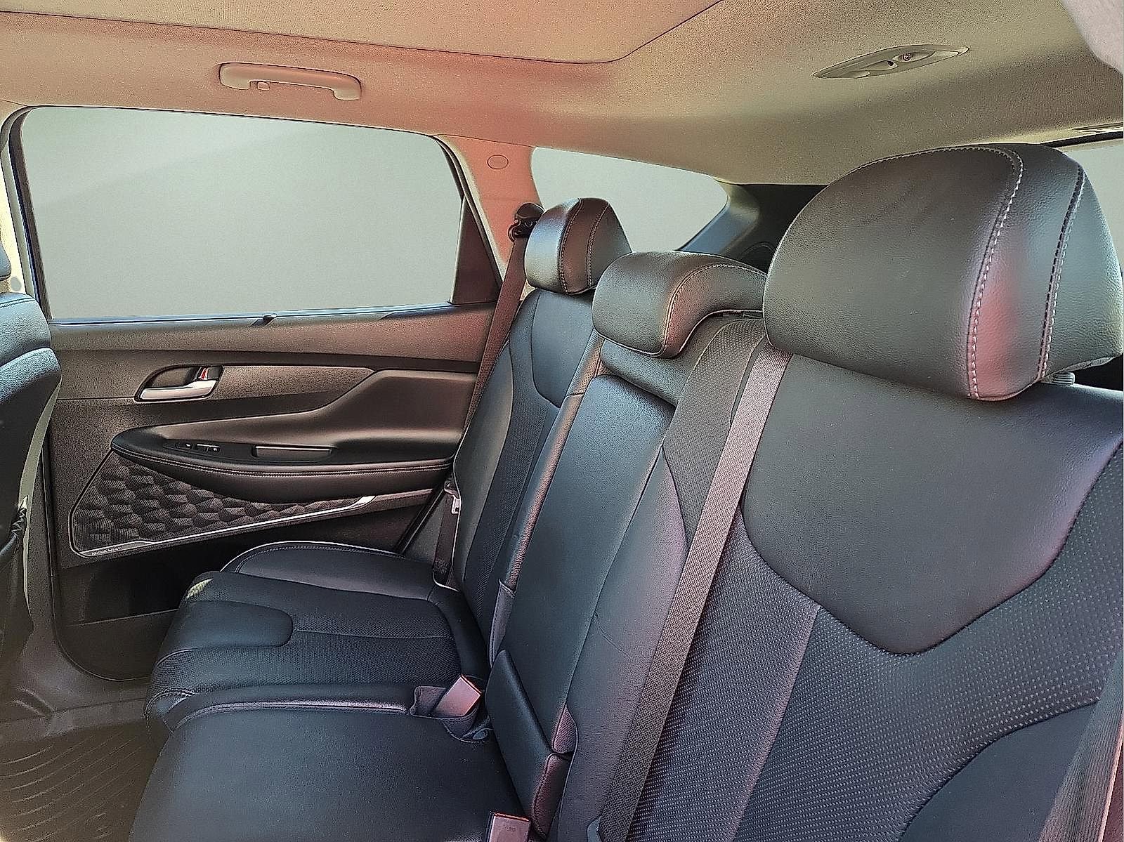 Used 2023 Hyundai Santa Fe Limited image 10