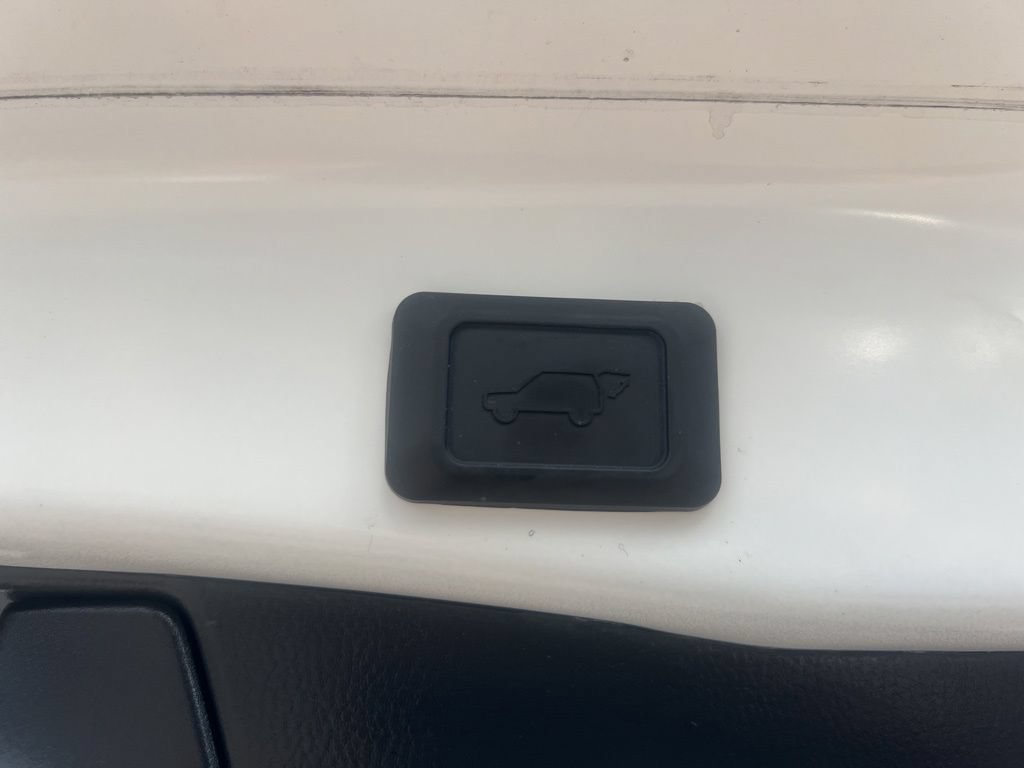 Used 2023 Toyota RAV4 XLE w/ Convenience Package AWD/4WD image 14